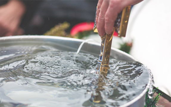 К чему снится святая вода